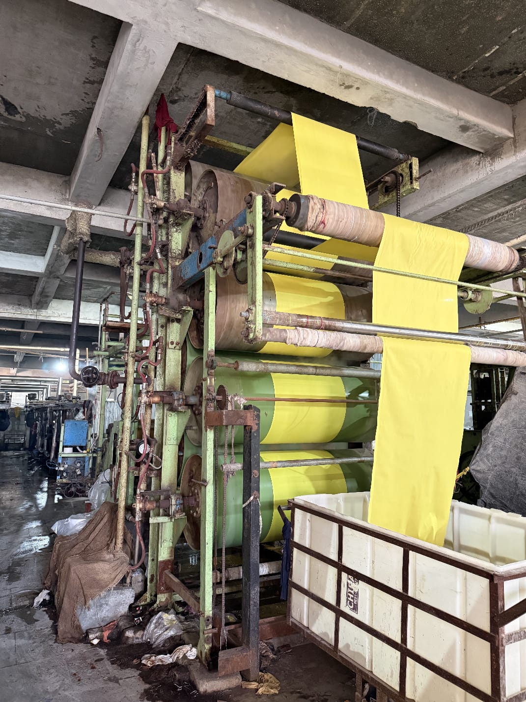 Dyed fabric rolls